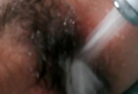 چت های شخص ساده و معصوم دارای موی سرخ و با عامل در ریخته گری خانه
